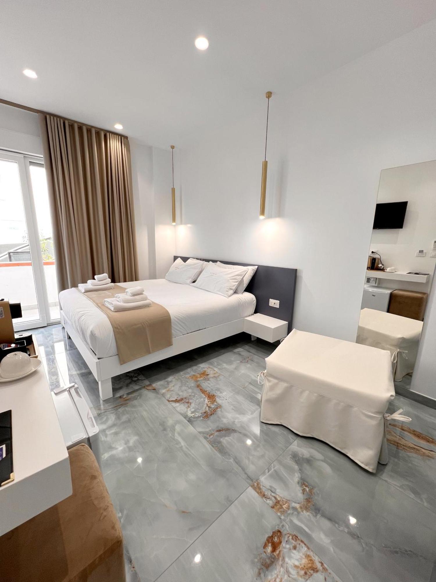 Suite 14 Scalea Kültér fotó