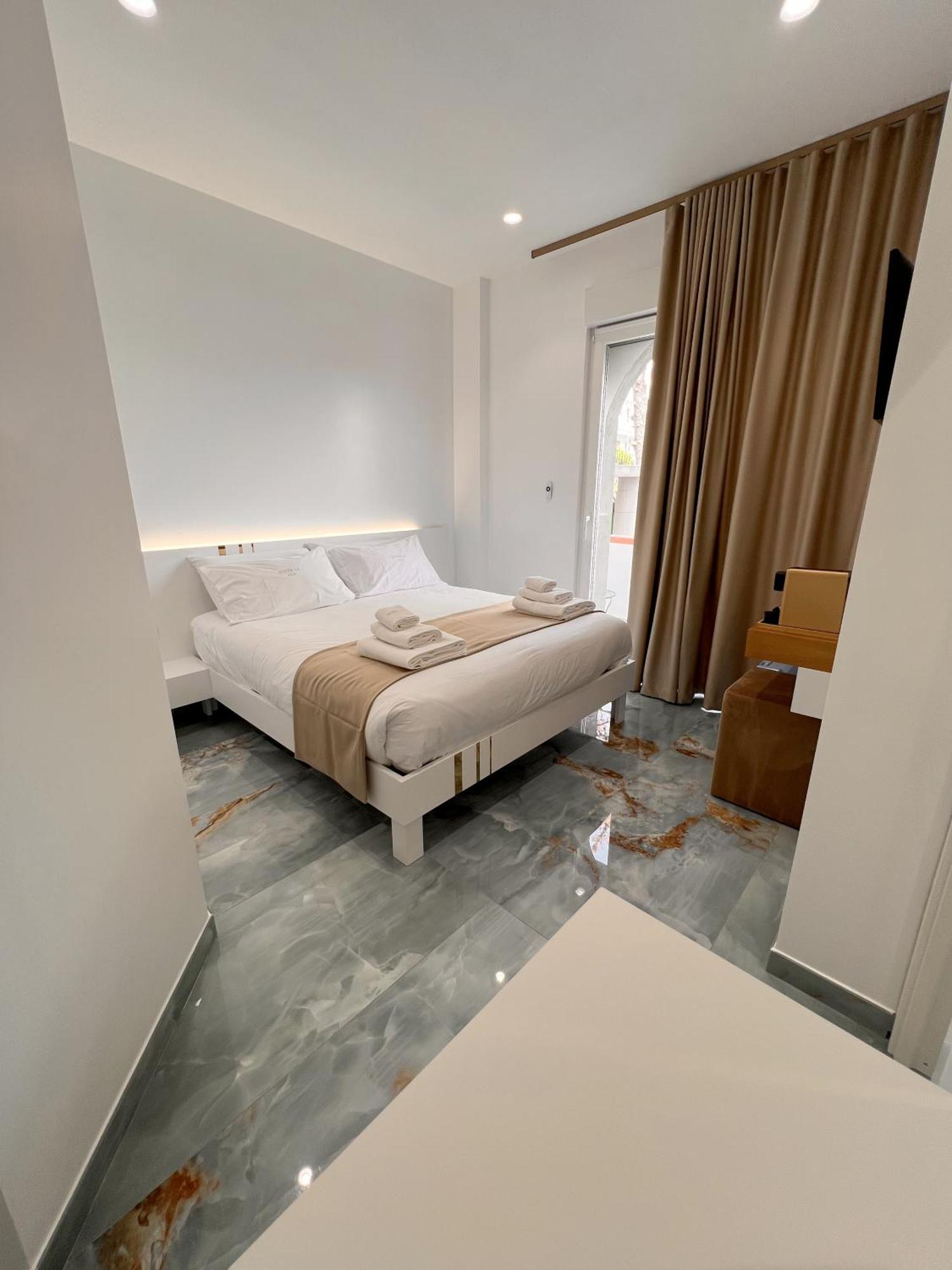 Suite 14 Scalea Kültér fotó