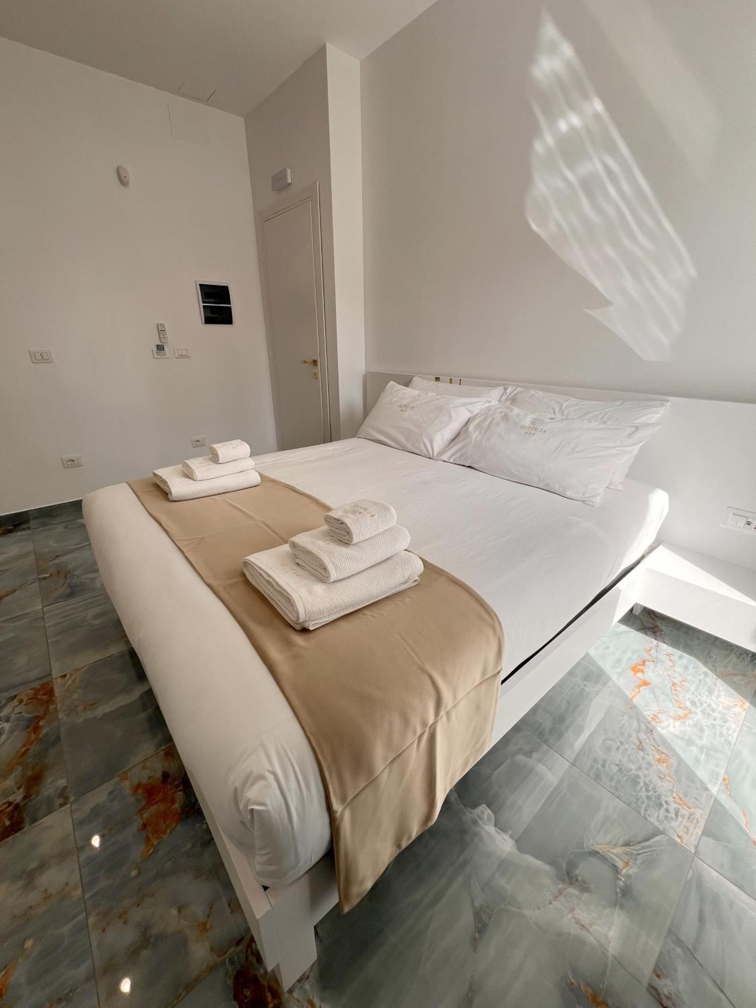 Suite 14 Scalea Kültér fotó
